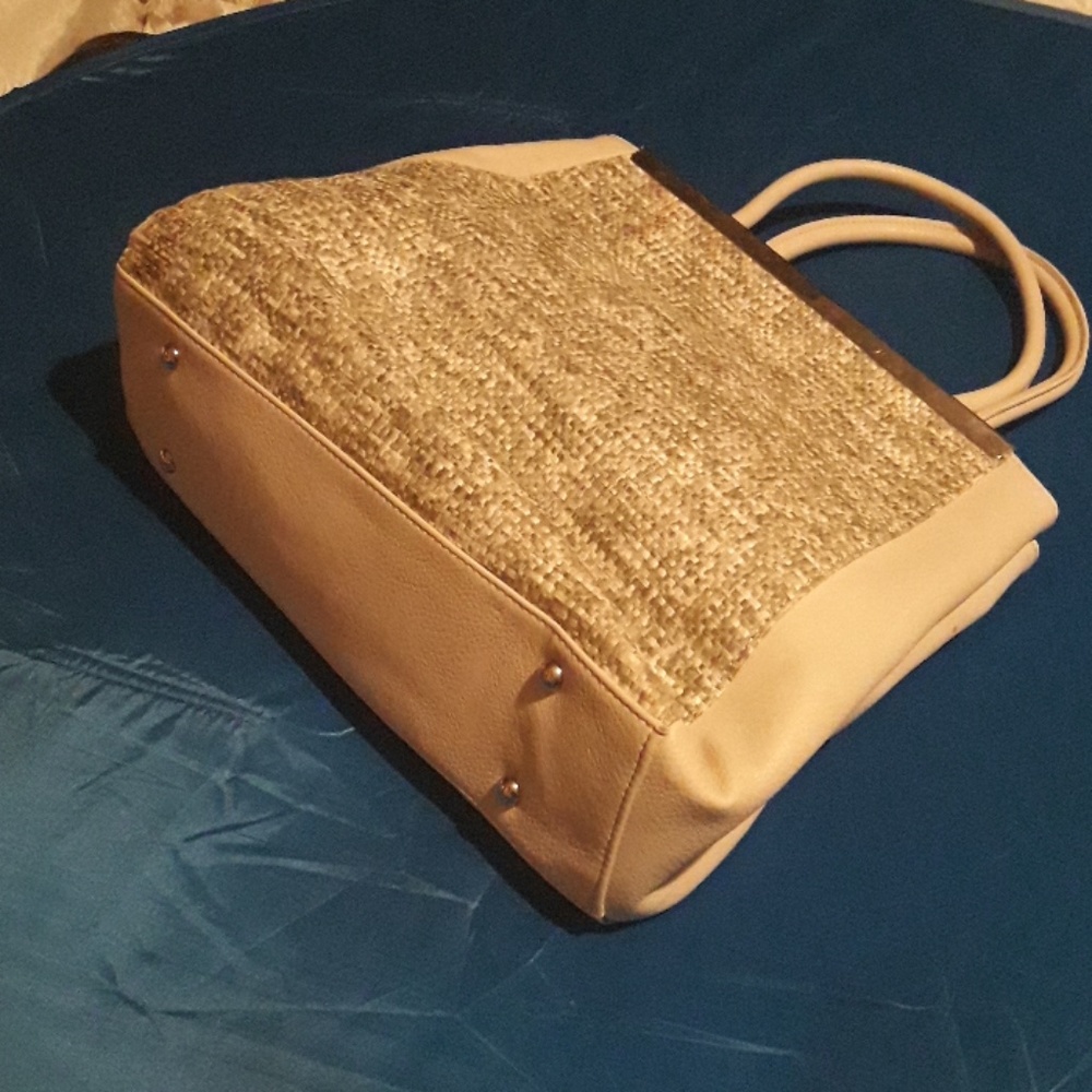 KELLY& KATIE LEATHER BAG